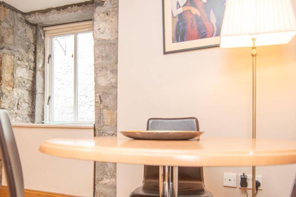 Latin Quarter Luxury Apartment Galway Bagian luar foto