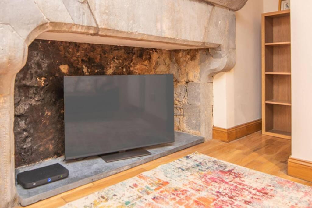 Latin Quarter Luxury Apartment Galway Bagian luar foto