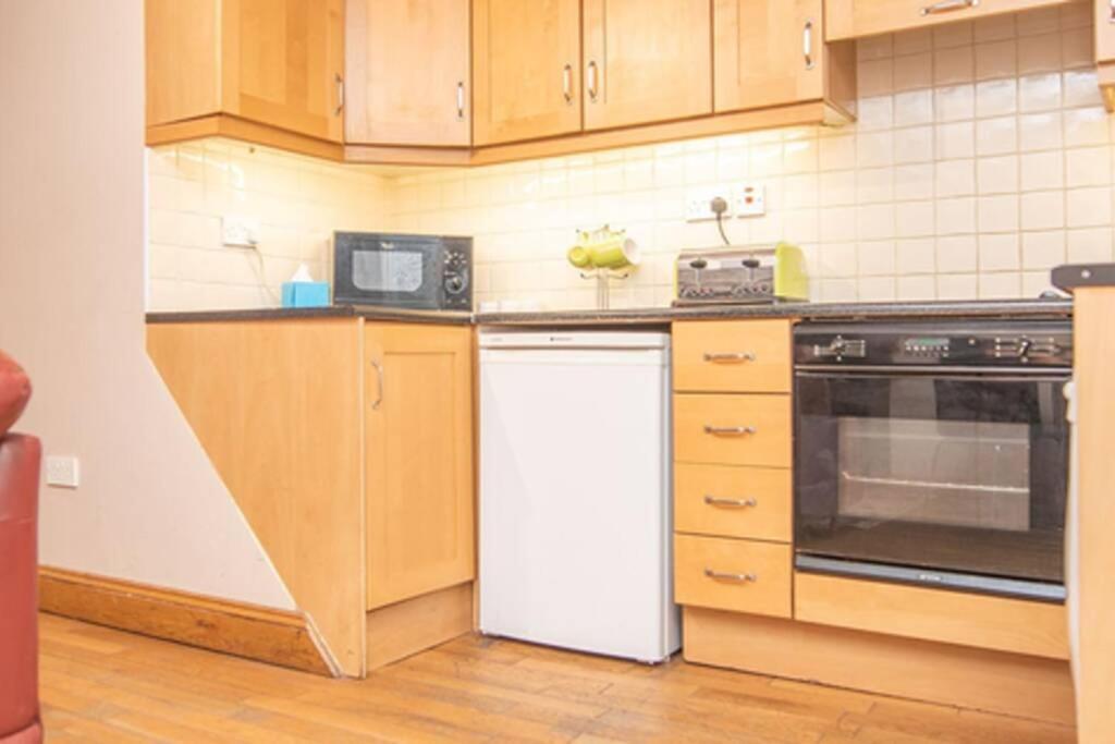Latin Quarter Luxury Apartment Galway Bagian luar foto
