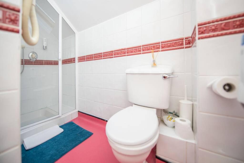 Latin Quarter Luxury Apartment Galway Bagian luar foto