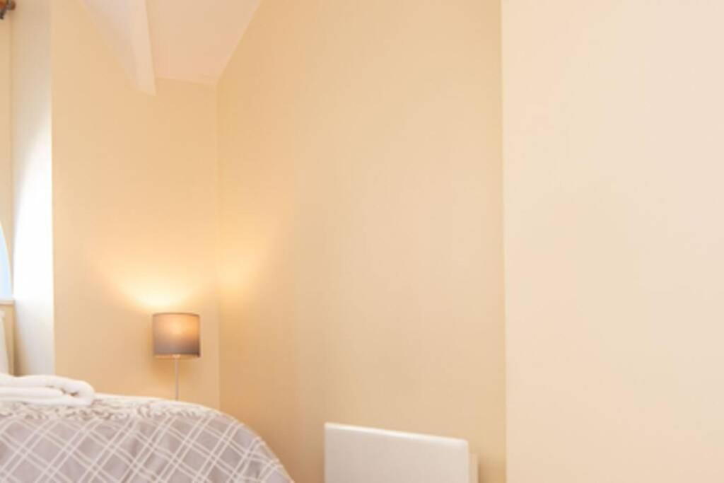 Latin Quarter Luxury Apartment Galway Bagian luar foto