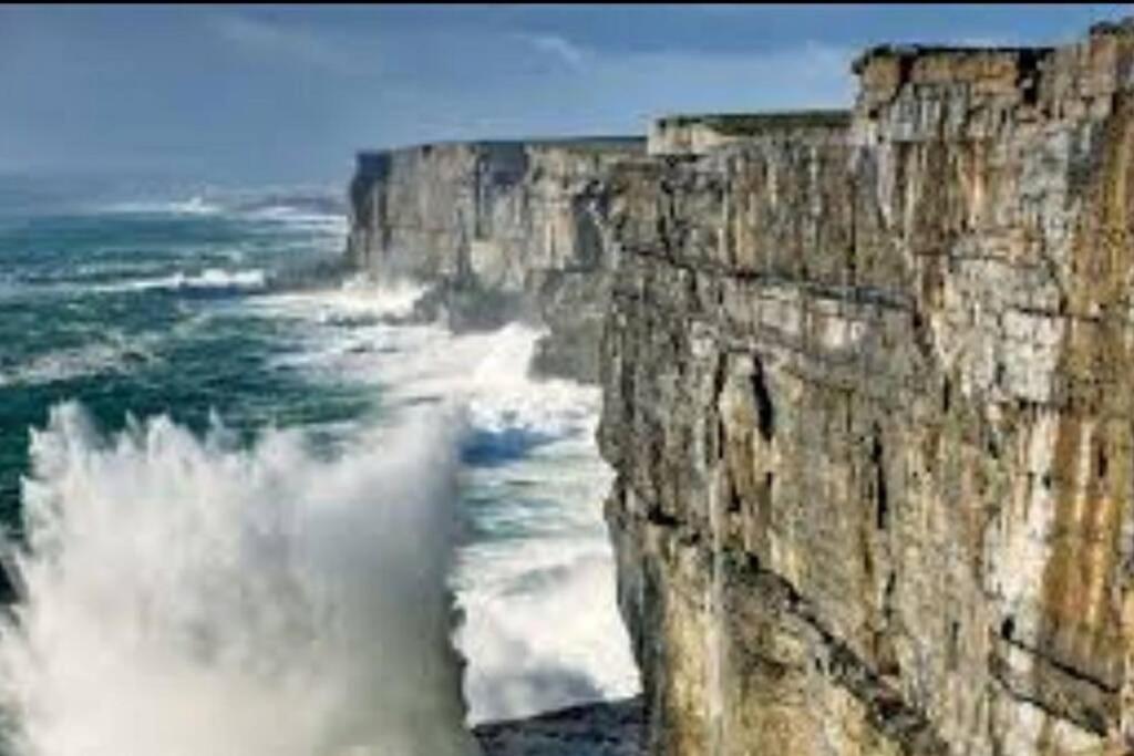 Latin Quarter Luxury Apartment Galway Bagian luar foto
