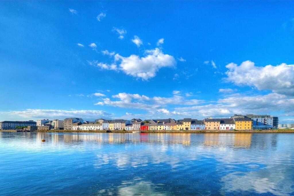 Latin Quarter Luxury Apartment Galway Bagian luar foto